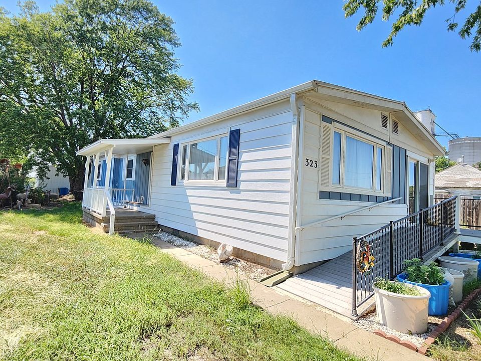 323 S Main St, Lucas, KS 67648 Zillow