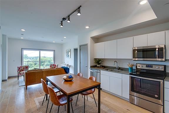 1st image of 400 Herron Dr APT 114