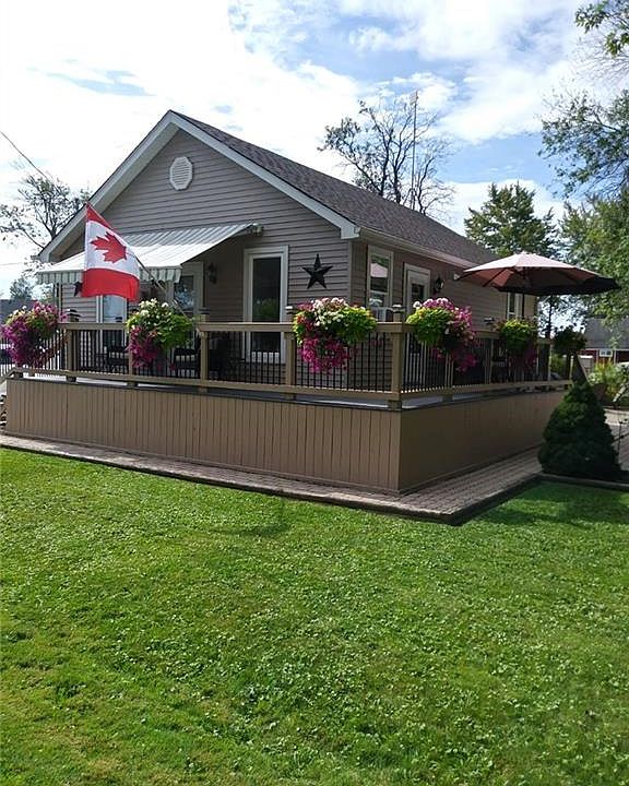 1st image of 1040 Lakeshore Rd