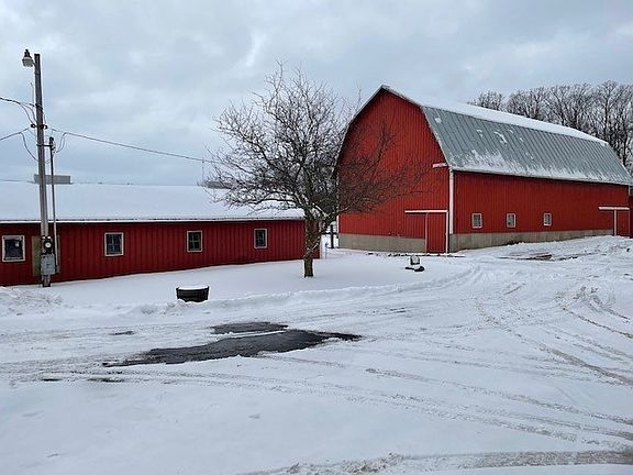Horse barn & Big Barn