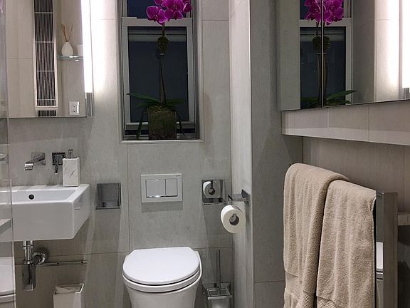 2nd image of 210-218 W 19th St APT 1J