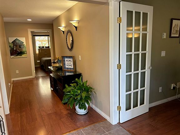 4th image of 7597 Wren St