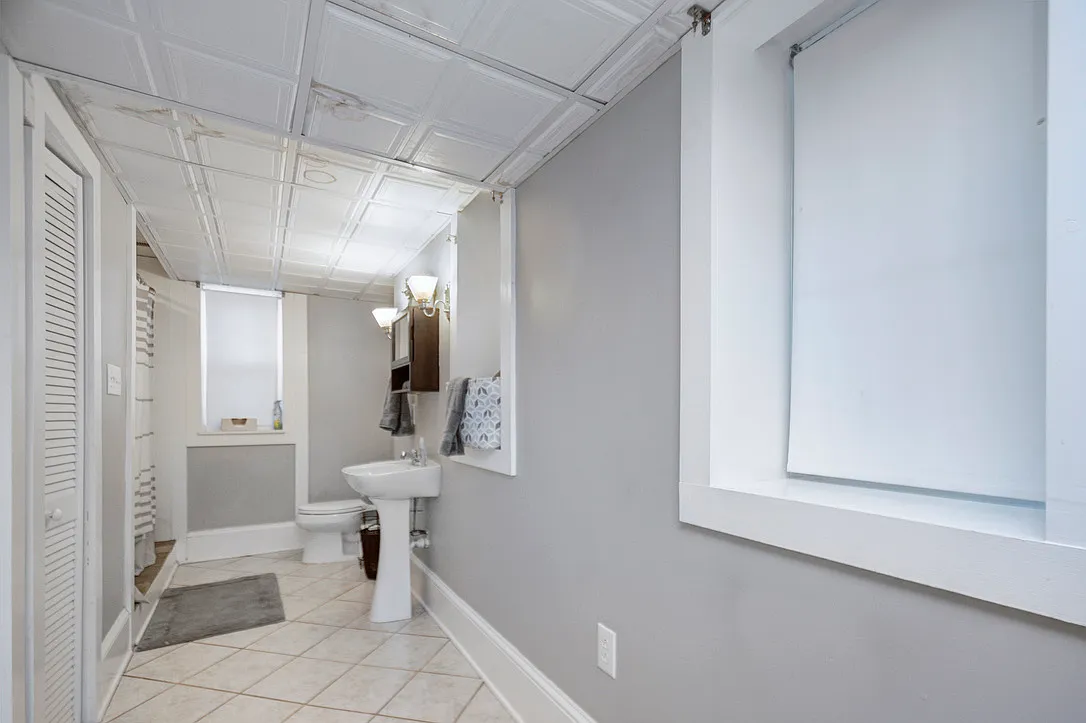 2 bed, 1480 sqft, $2,400 — Photo 3