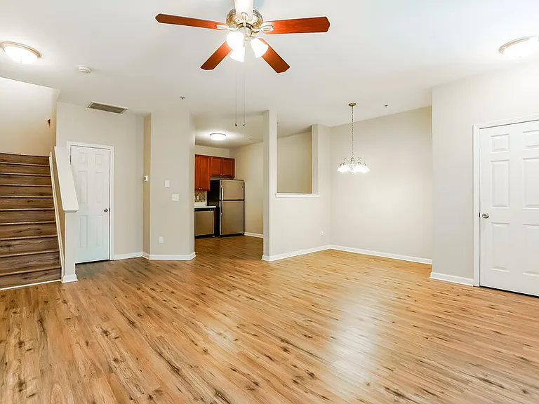 311 Gilman Ln #106 — Photo 6