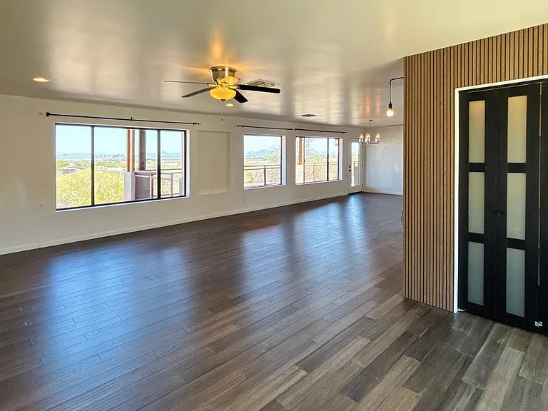1750 W Pearce Rd — Photo 10