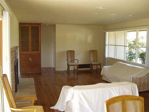 3rd image of 810 Jennings Pl