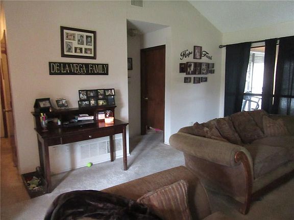 5th image of 705 Brittany Dr