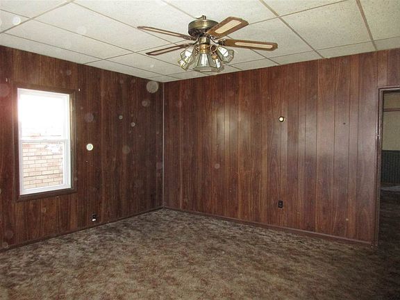 2nd image of 427 W Minneapolis Ave