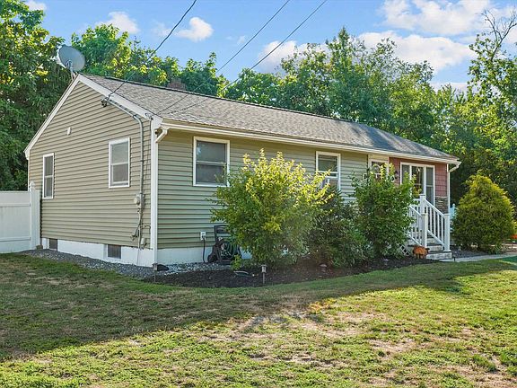 3rd image of 41 Alder Drive