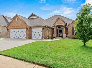 4813 Hidalgo Ave, Mustang, OK 73064