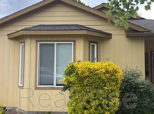1951 SW Betty Ln, Grants Pass, OR 97526