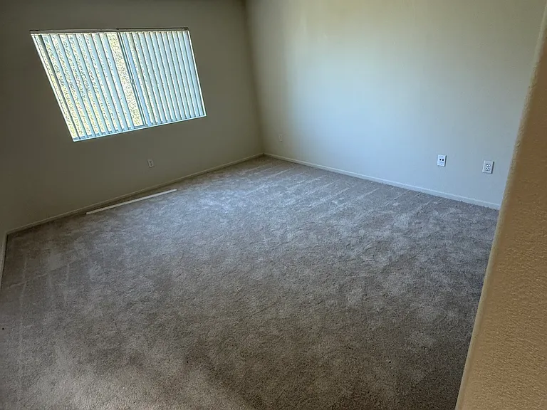 282 Oak Briar Ct — Photo 32
