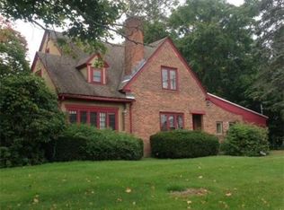 758 N Pleasant St, Amherst, MA 01002