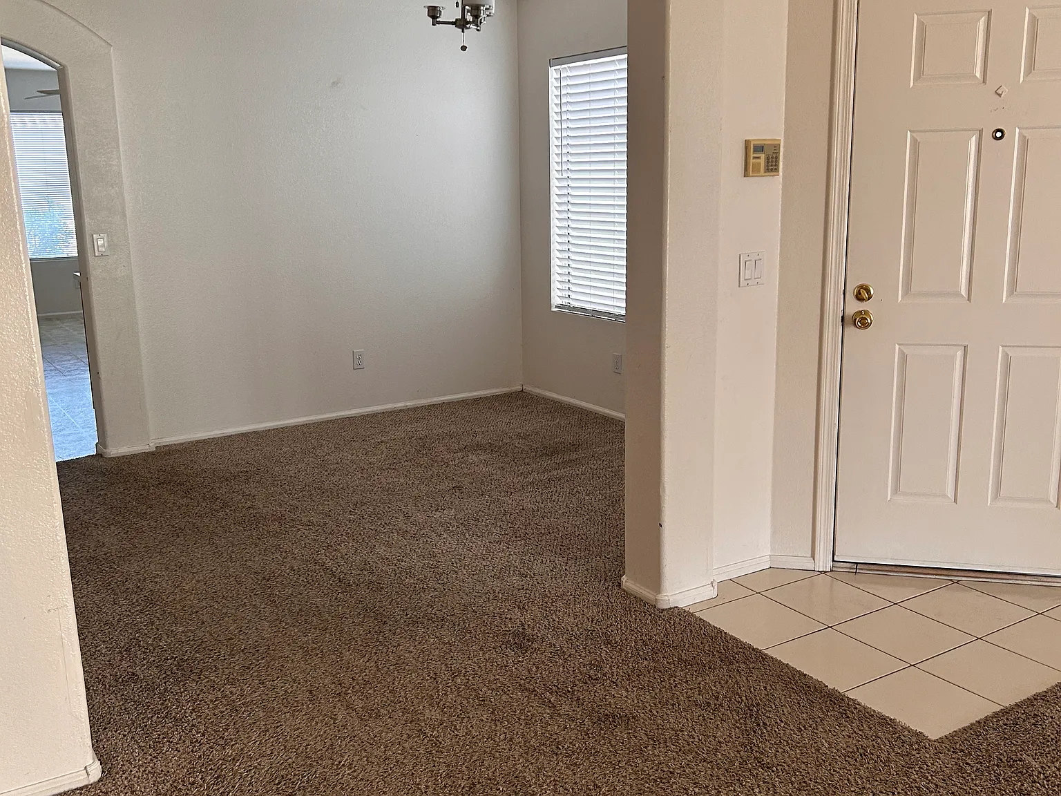 3 bed, 1570 sqft, $2,200 — Photo 2