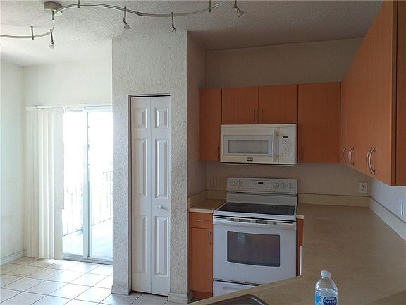 5th image of 2310 Belmont Ln