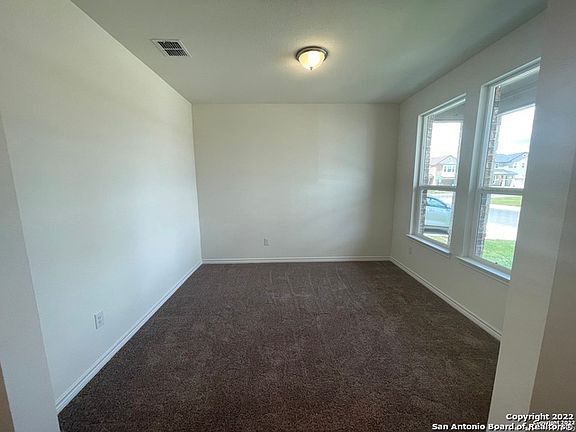5th image of 3917 Woodside Dr