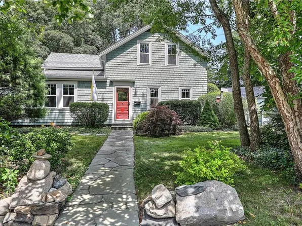 913 Kingstown Rd, South Kingstown, RI 02879