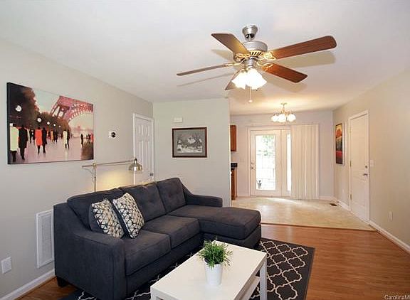 3rd image of 112 Whistling Pines Dr