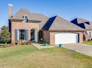 301 Clay Ridge Dr, Youngsville, LA 70592