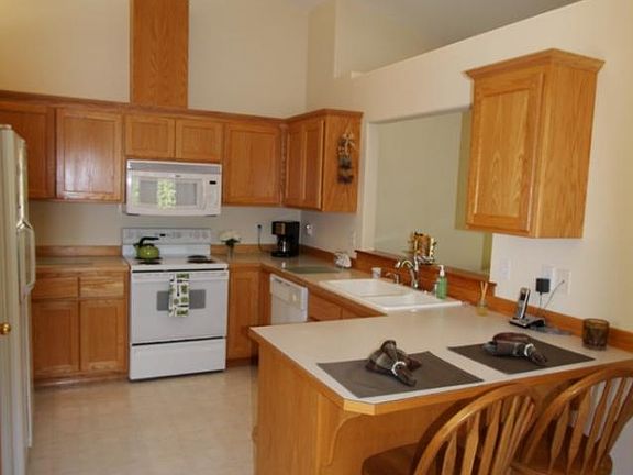 2nd image of 4017 143rd St NW
