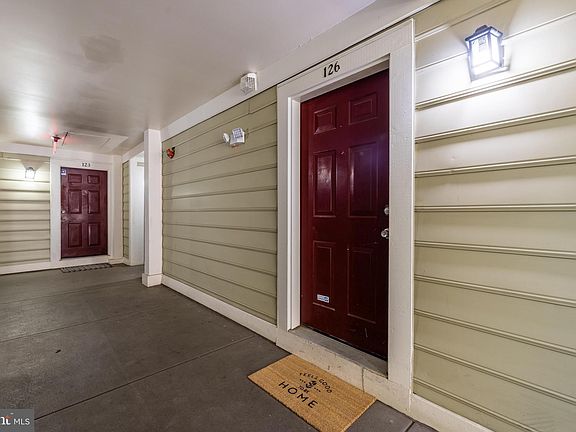 4th image of 1100 Quaker Hill Dr APT 126