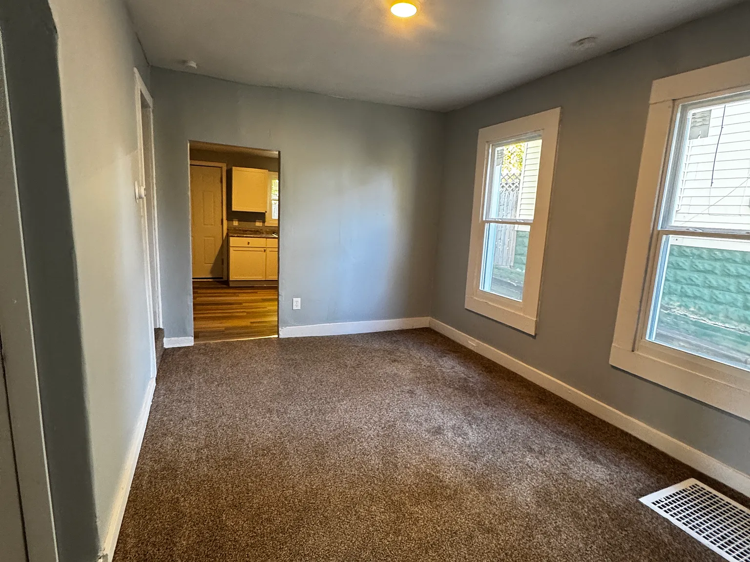 3 bed, 1.5 bath, 1244 sqft, $1,175 — Photo 4