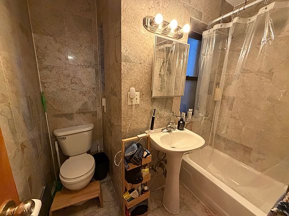 5th image of 154 Mott St APT 4A