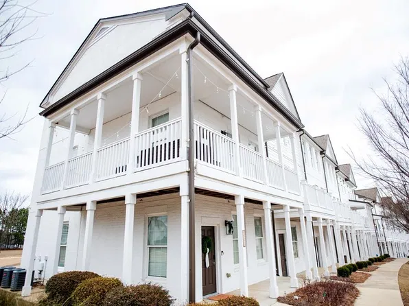 242 Town Center Dr, Oxford, MS 38655