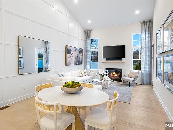 5th image of 3 Woodmont Circle Riv