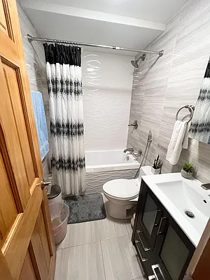 Rented by Halvatzis Realty | media 57