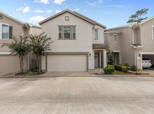 10051 Fallen Woods Dr, Houston, TX 77080
