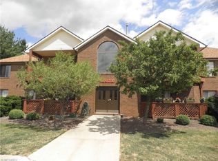 8671 Scenicview Dr UNIT 105, Broadview Hts, OH 44147