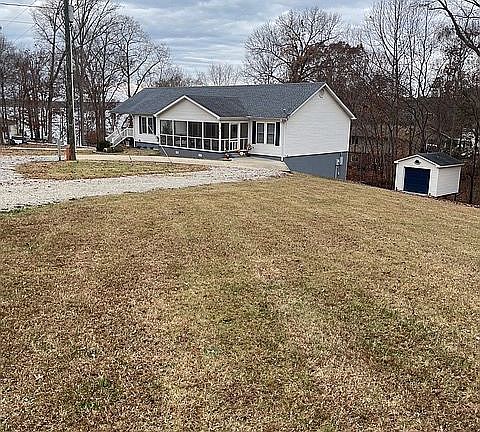 3rd image of 71 Florence Cir
