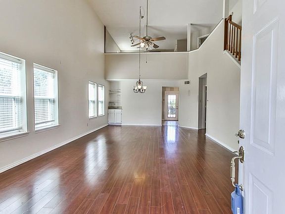3rd image of 19351 Larissa Dr