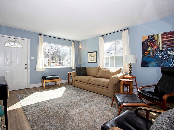 5th image of 246 Grandview Ave