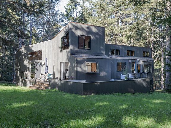 3rd image of 880 River Beach Road