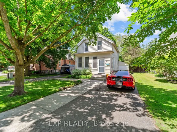 29 Winniett St, Woodstock, ON N4S 5Z4