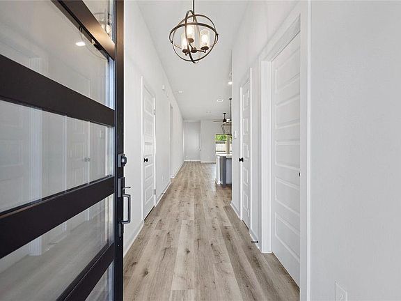 2nd image of 3527 Windmill Palm Dr