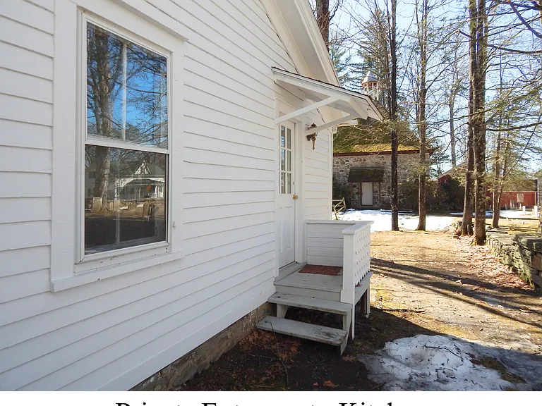 64 Huguenot St #1 — Photo 27