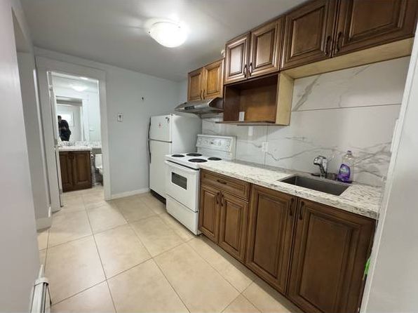 2 bedroom rental in Burnaby — photo 3