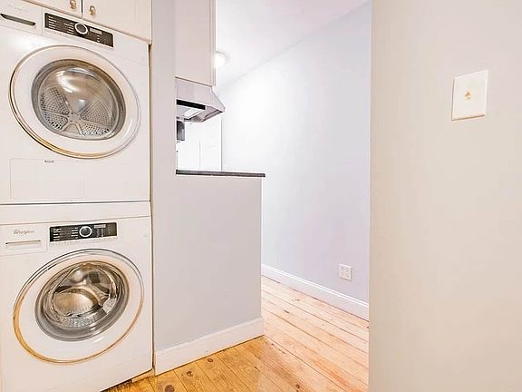 2nd image of 520 E 6th St APT 2
