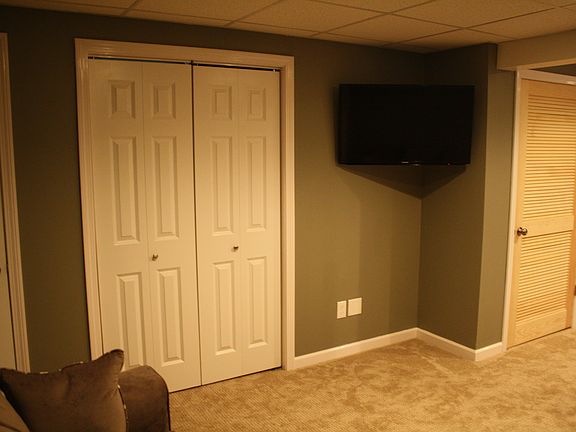 Finished Basement - Closet