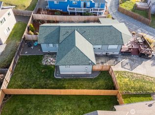 70 Onyx Ln, Sequim, WA 98382