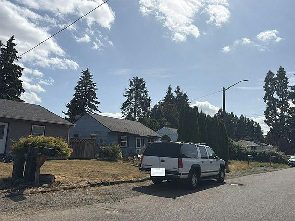 4th image of 3209 Yeoman Ave