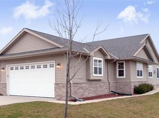 789 Acadia Ave, West Bend, WI 53095