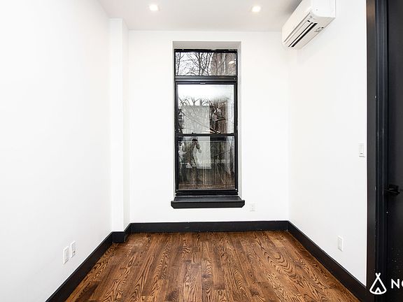 5th image of 812 Saint Johns Pl #3A