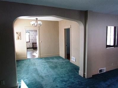 5th image of 515 N 40th Ave W