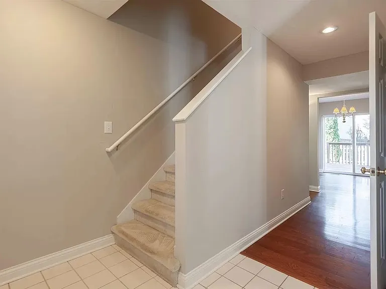 3816 S Claybridge Dr — Photo 3