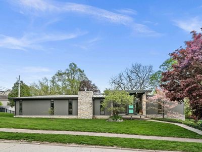 221 Parkview Dr, Bloomington, IL, 61701