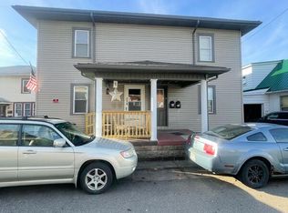 214 1st Dr NW #1/2, New Philadelphia, OH 44663